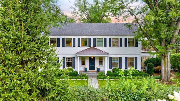 Property Photo:  431 Sheridan Road  IL 60043 