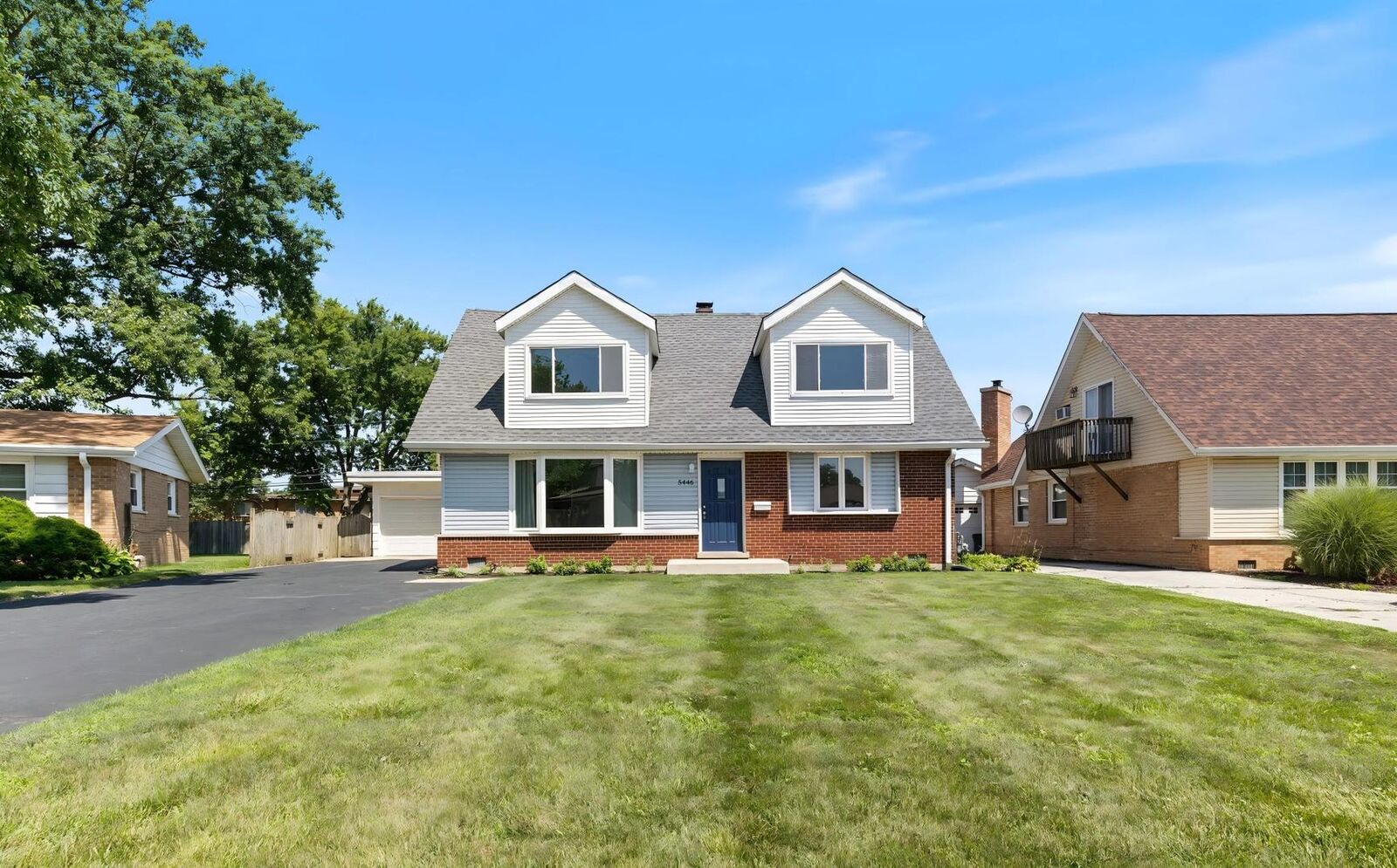Property Photo:  5446 Highland Court  IL 60418 