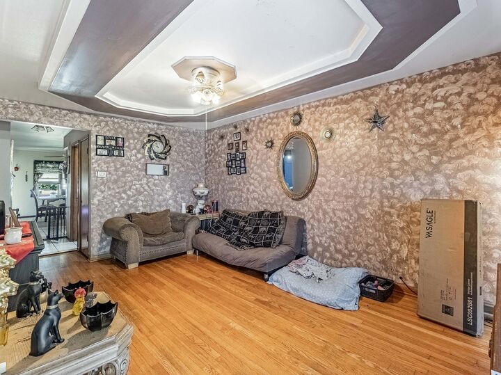 Property Photo:  11120 S Ewing Avenue  IL 60617 