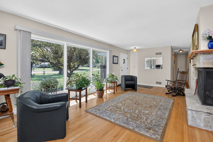 Property Photo:  4218 Seeley Avenue  IL 60515 
