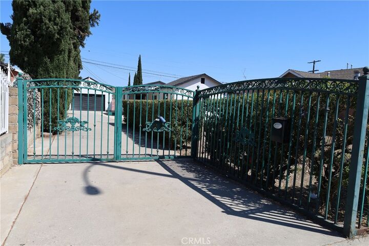 Property Photo: 742 Simmons CA 90022