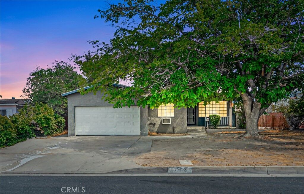 Property Photo:  44258 Foxton  CA 93535 