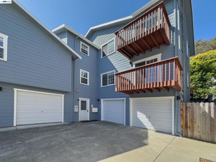 Property Photo:  534 Adams St  CA 94706 