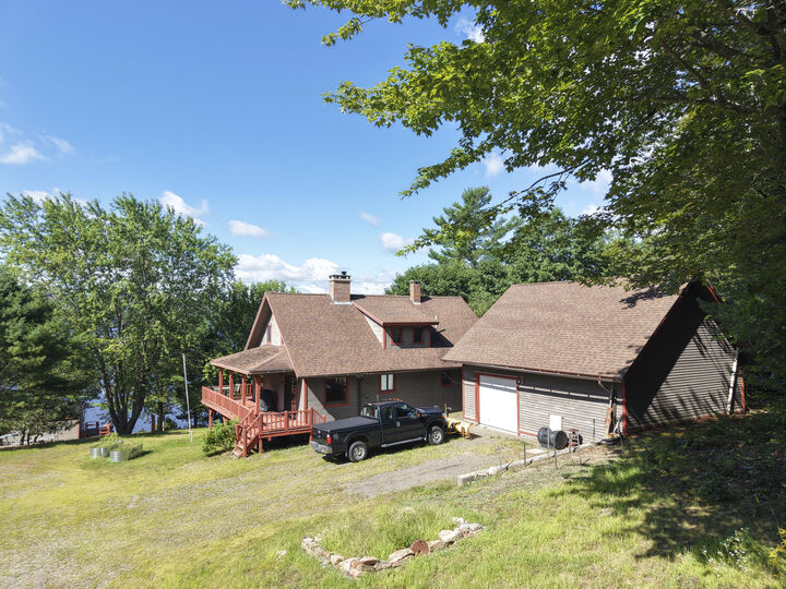 Property Photo:  18 Hawkes Lane  ME 04666 