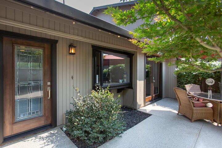 Property Photo:  668 Shadowview Court  CA 95382 