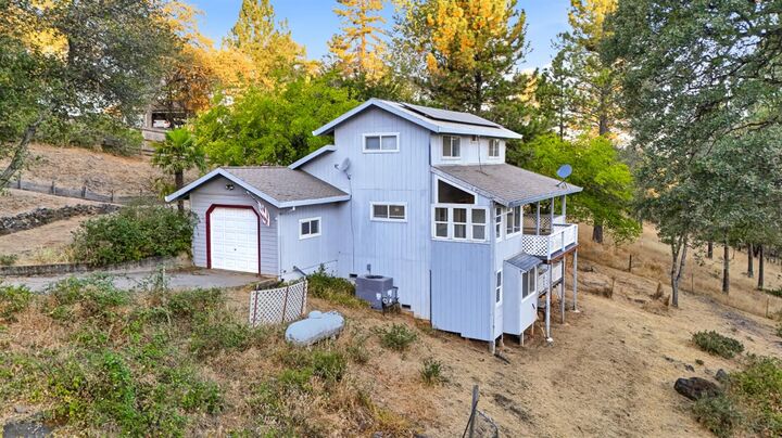 Property Photo: 11657 Deerlick Road CA 95975