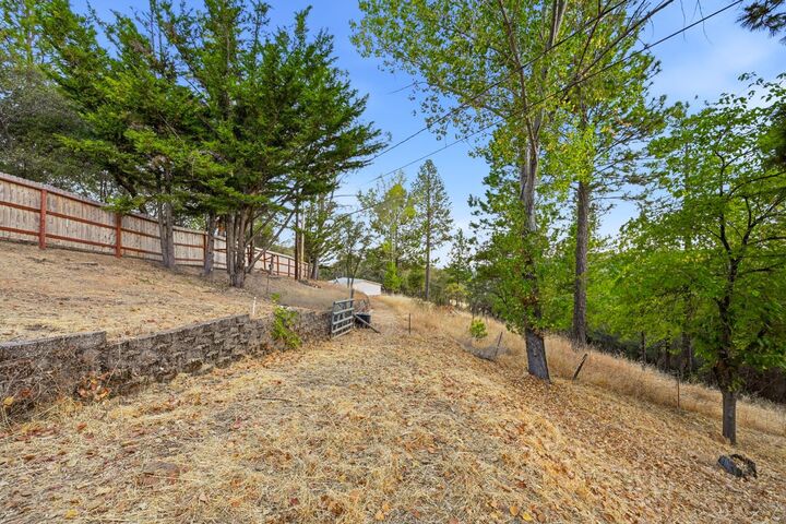 Property Photo:  11657 Deerlick Road  CA 95975 