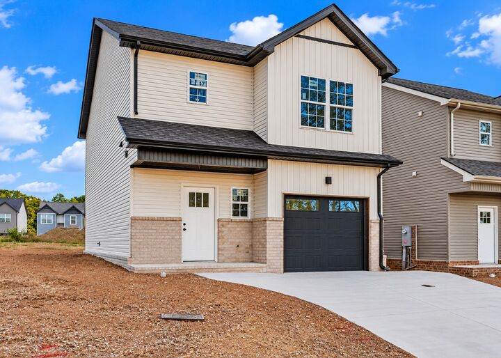 Property Photo:  636 Southern Pass Run  TN 37043 