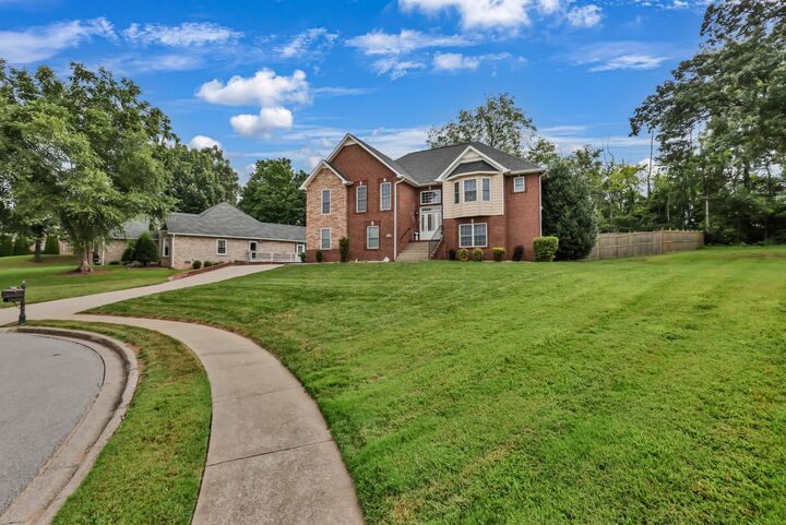 Property Photo:  2235 Jasmine Dr  TN 37043 