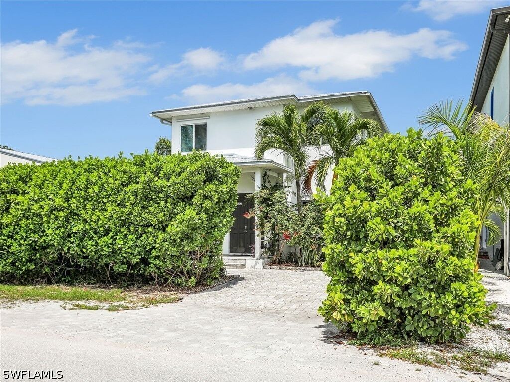 Property Photo:  3037 Lunar Street  FL 34112 