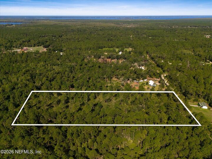 Property Photo: 5923 Tangerine Avenue FL 32110