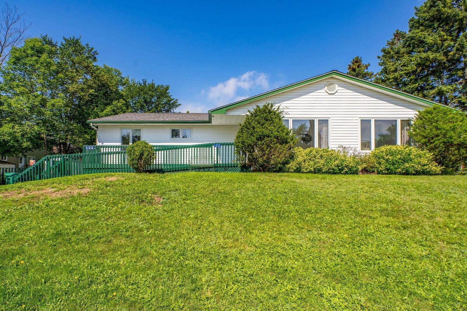 Property Photo:  122 Victoria Street  NS B0N 2T0 