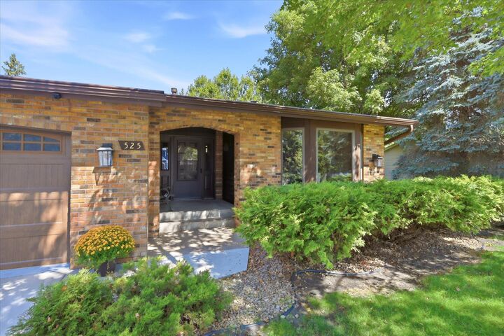 Property Photo: 525 Mackubin Circle MN 55126