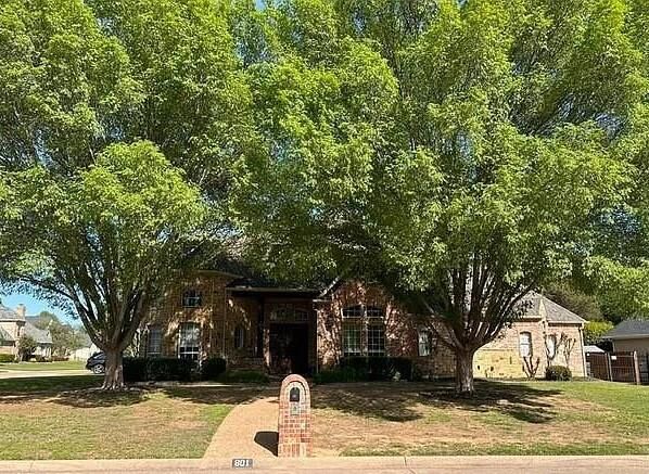 Property Photo: 801 Timber Lake Circle TX 76092
