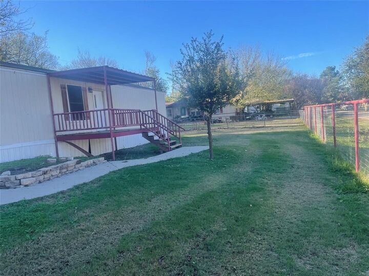Property Photo: 3716 Brook Valley Street TX 76048
