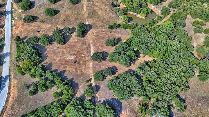 Property Photo: 384 Red Oak Hills Road TX 76255