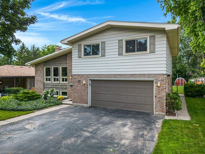 Property Photo:  196 Abraham Street  ON N3H 1H5 