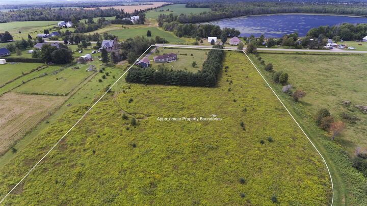 Photo de la propriété:  854 Monaghan Road  PE C1B 3R3 