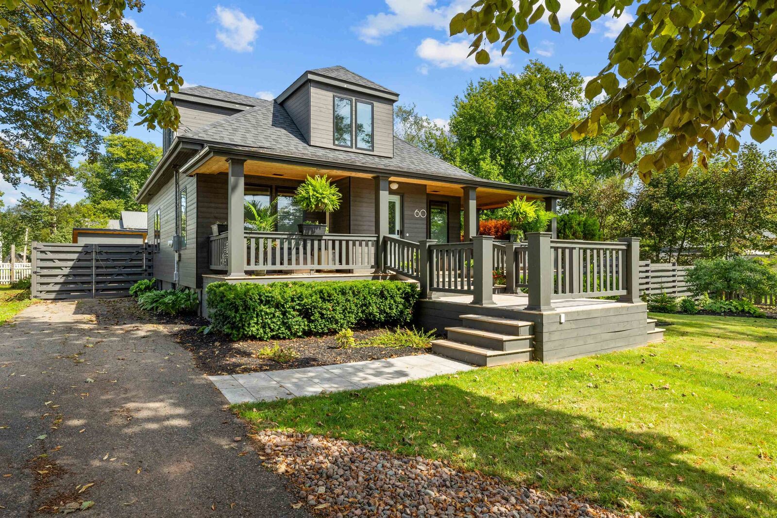 Property Photo:  60 North River Road  PE C1A 3K5 