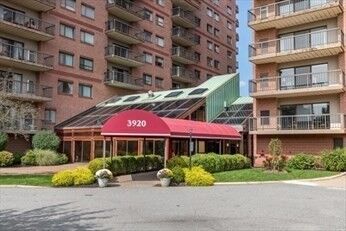 Property Photo:  3920 Mystic Valley Pkwy 410  MA 02155 
