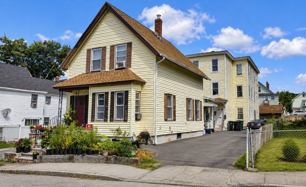 Property Photo:  60 Andrews St  MA 01852 