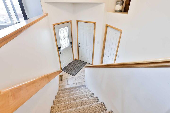 Property Photo:  709 Blackfoot Terrace W  AB T1K 7Y6 