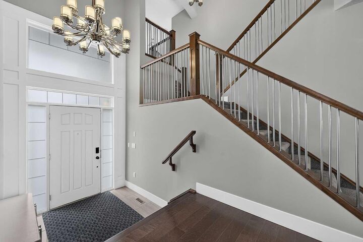 Property Photo:  36 Rockyvale Green NW  AB T3G 0E3 