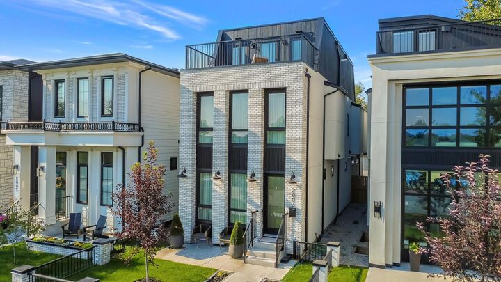2003 7 Avenue SE — photo 1