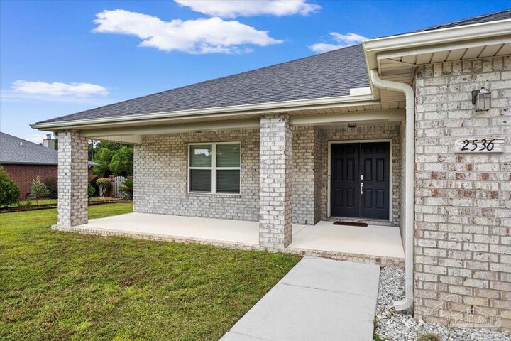 Property Photo: 2536 Bluewater Dr FL 32566