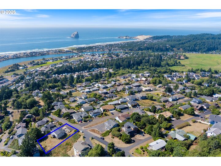 Property Photo:  7375 E Summit Rd  OR 97135 