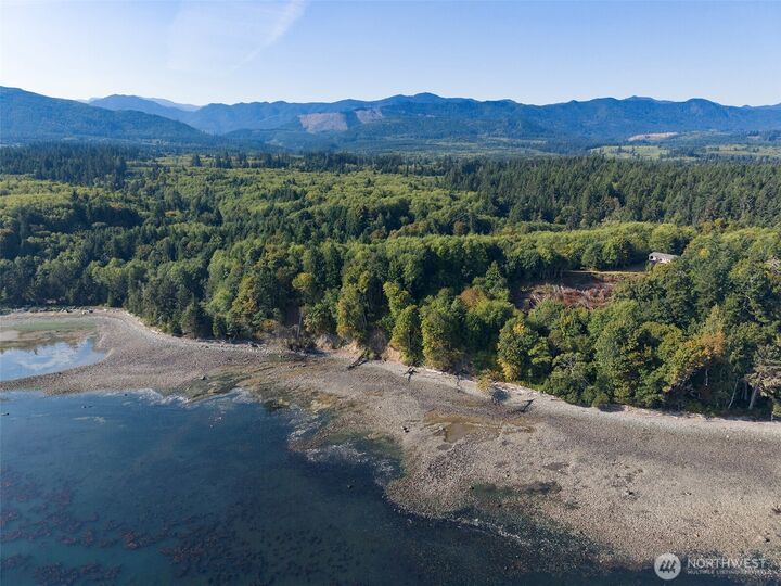 Property Photo:  888  Farrington Road  WA 98363 