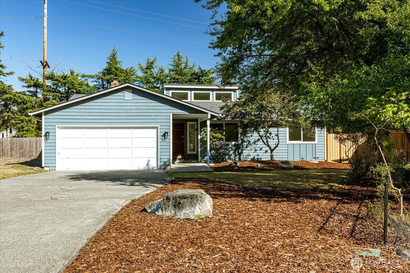 Property Photo: 1501 SW Periwinkle Lane WA 98277