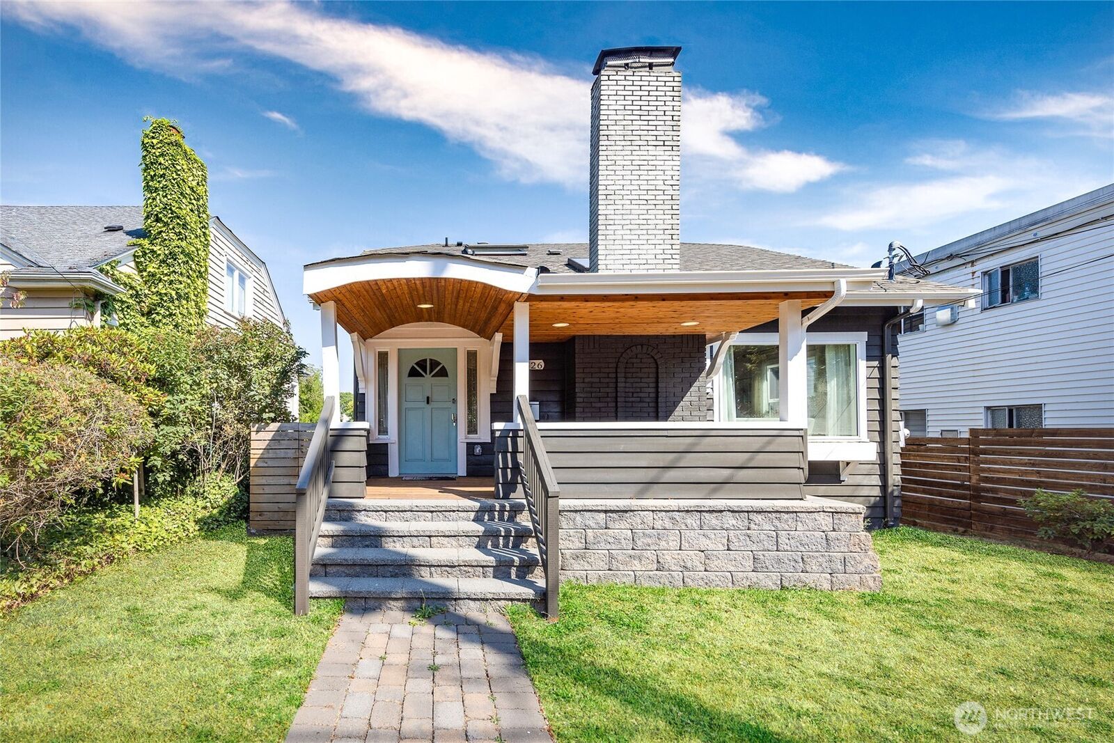 Property Photo: 7526 Roosevelt Way NE WA 98115