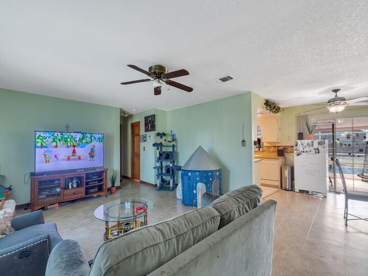 Property Photo:  689 Caballero Avenue SE  FL 32909 