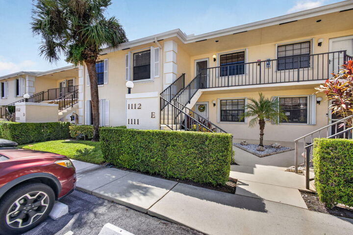 Property Photo:  1112 Keystone Drive  FL 33458 