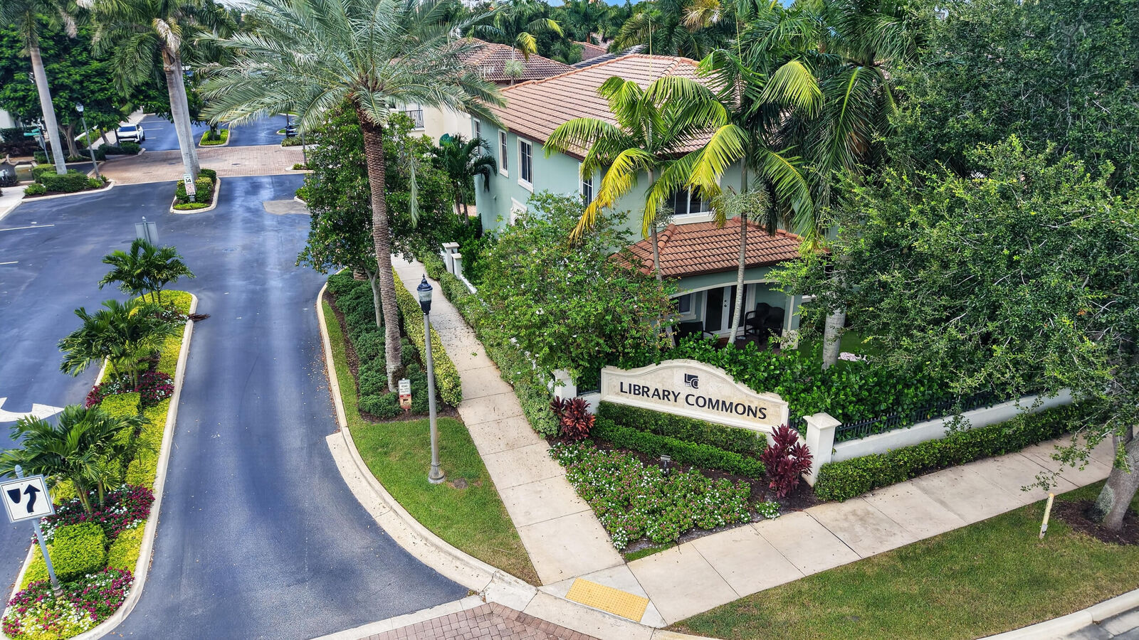 Property Photo: 125 NW Gardener Street FL 33432