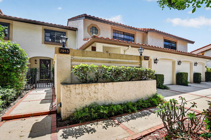 Property Photo: 7917 La Mirada Drive FL 33433