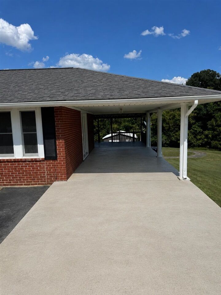 Property Photo:  401 Tutt Street  KY 42728 