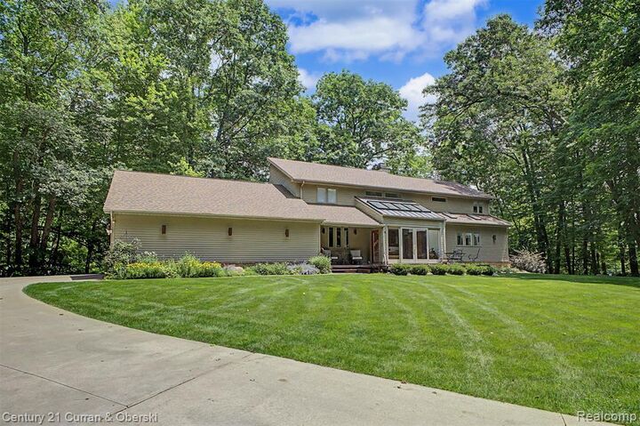 Property Photo: 11349 Philway Court MI 48114