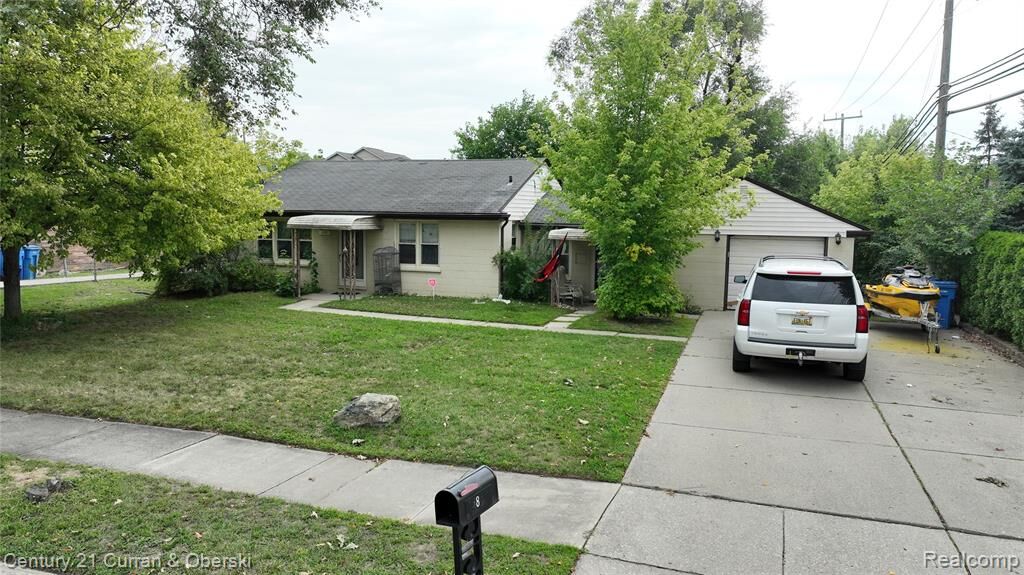 Property Photo: 148 Rosemary Street MI 48127