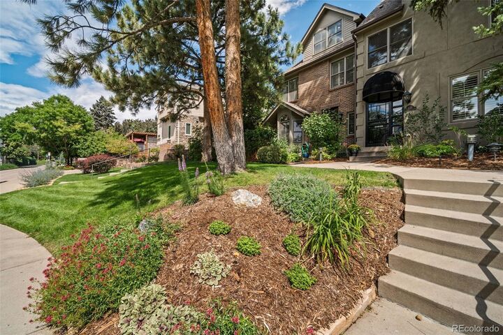 Property Photo:  124 Jackson Street  CO 80206 