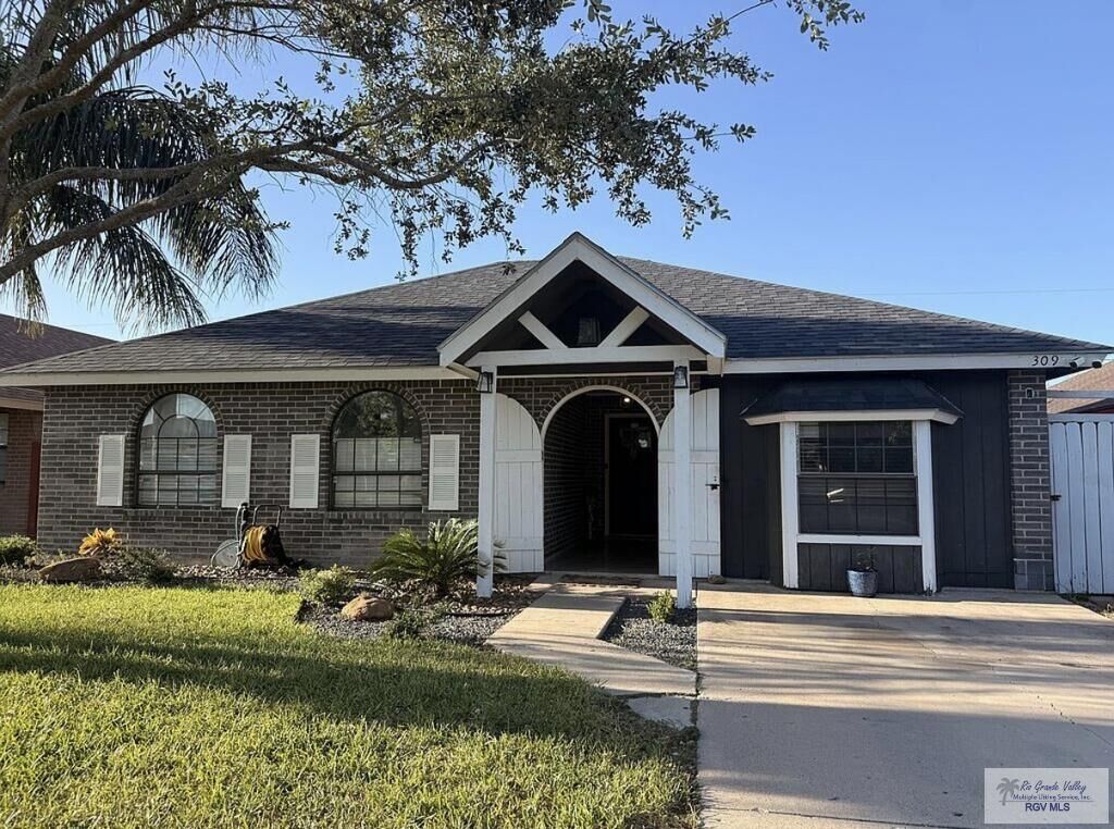 Property Photo:  309 E 10th St.  TX 78566 