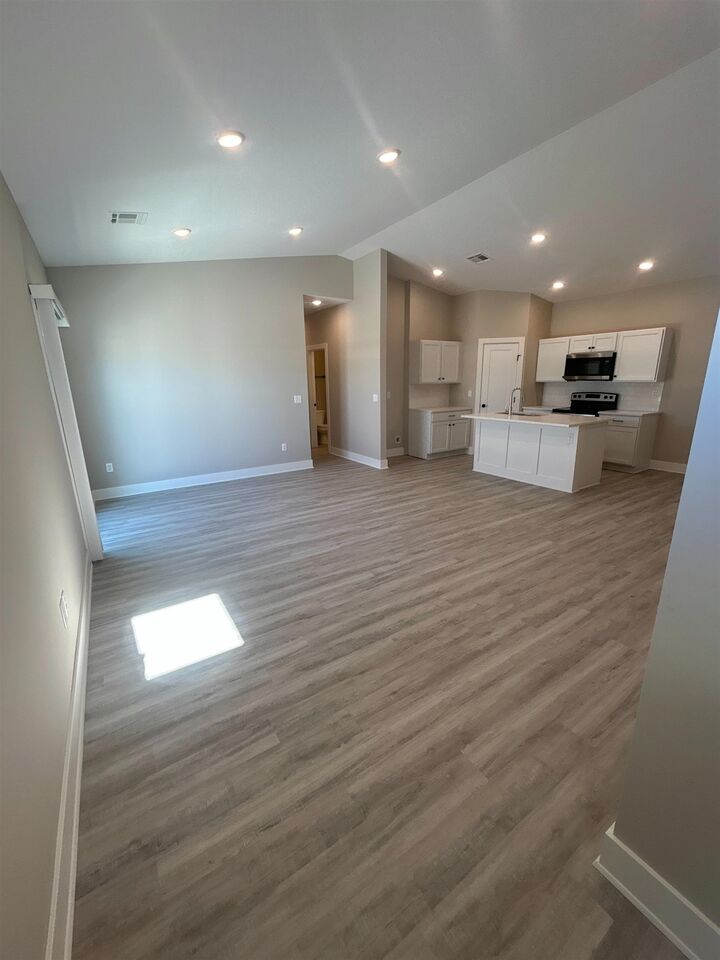 Property Photo:  12805 E Blake St  KS 67230 