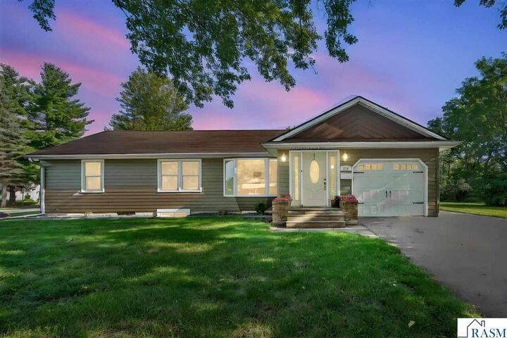 Property Photo:  216 Haynes Street  MN 56001 