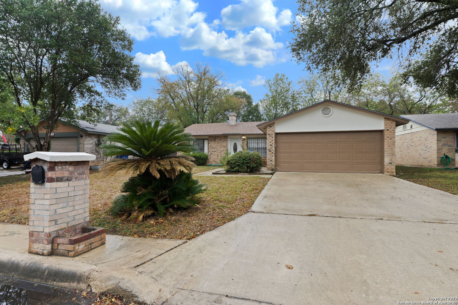 Property Photo: 9438 Valley Dale St TX 78250