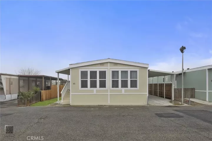 Property Photo: 53 Cedarwood CA 93308