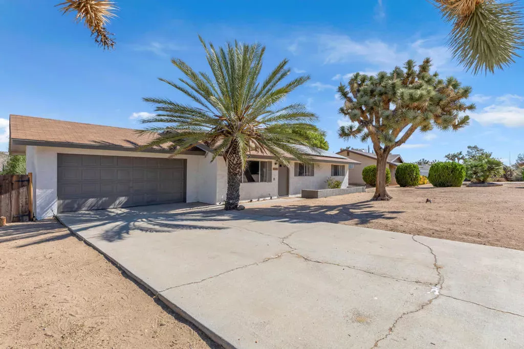 Property Photo:  56616 Mountain View Trail  CA 92284 