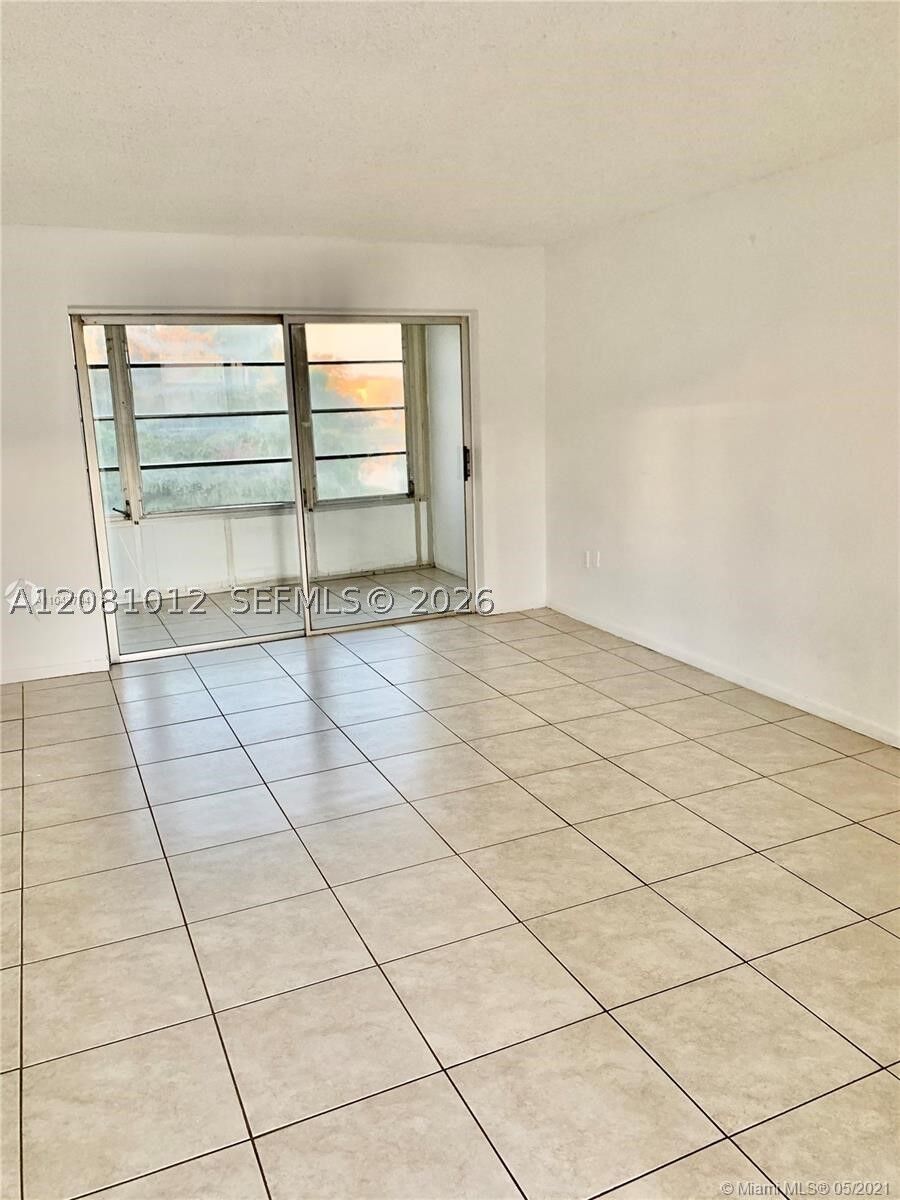 Property Photo: 8220 Sunrise Lakes Blvd 307 FL 33322