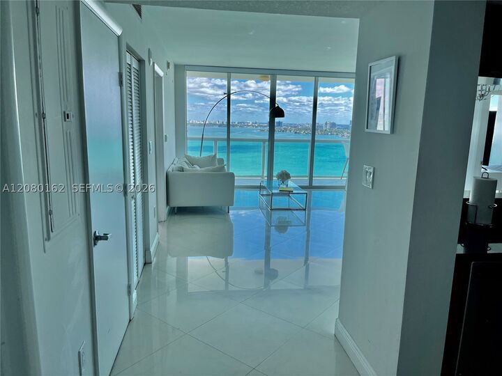 Property Photo: 1800 N Bayshore Dr 2507 FL 33132