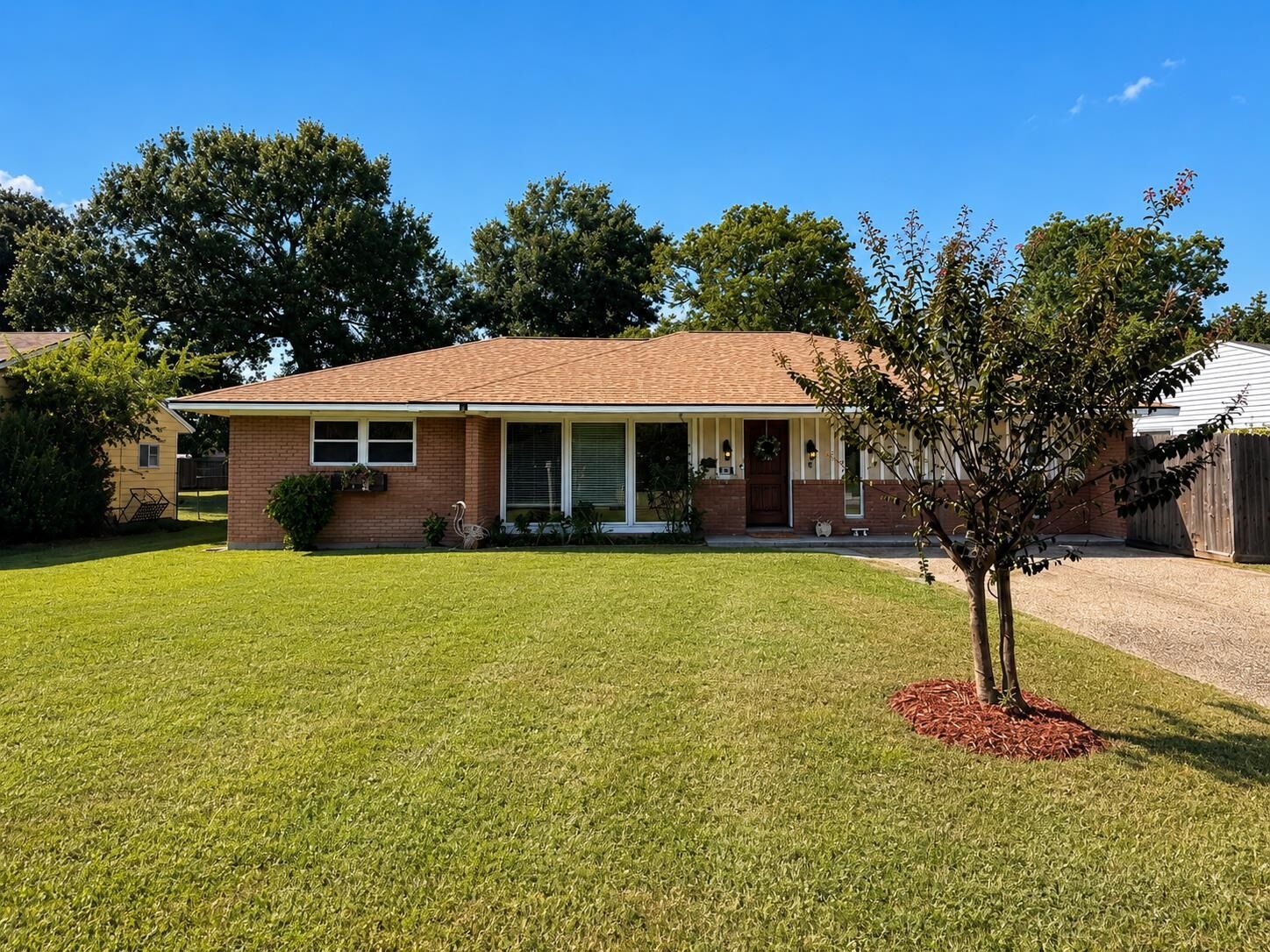 Property Photo: 135 21st TX 77707